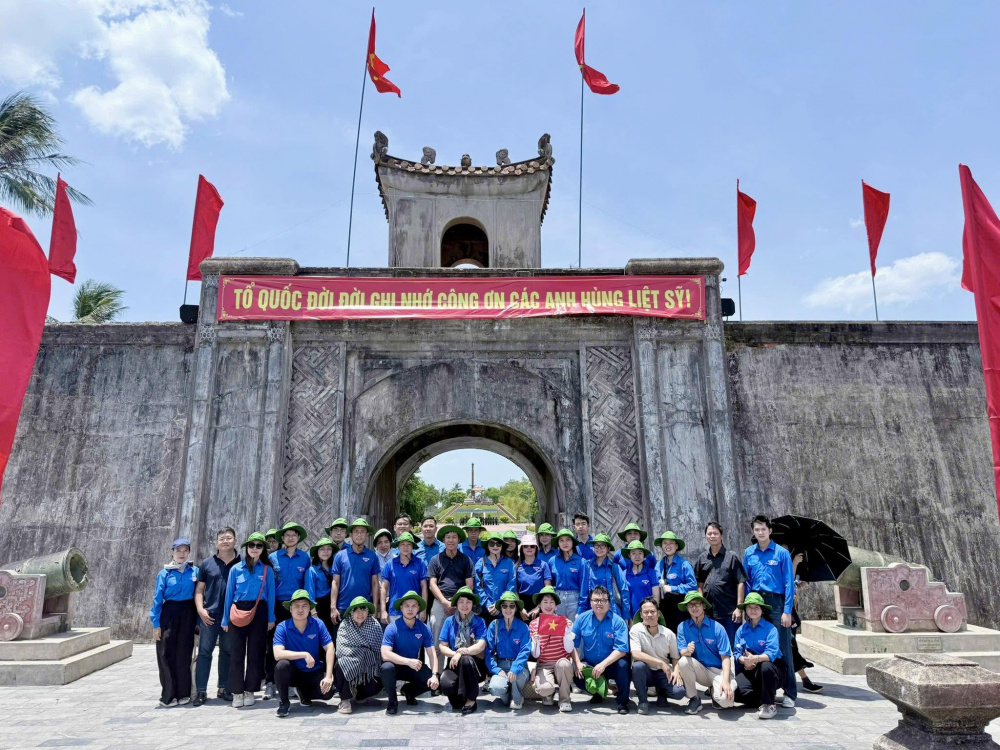 Tuổi trẻ ngành Công Thương tri ân tại “miền đất lửa” Quảng Trị